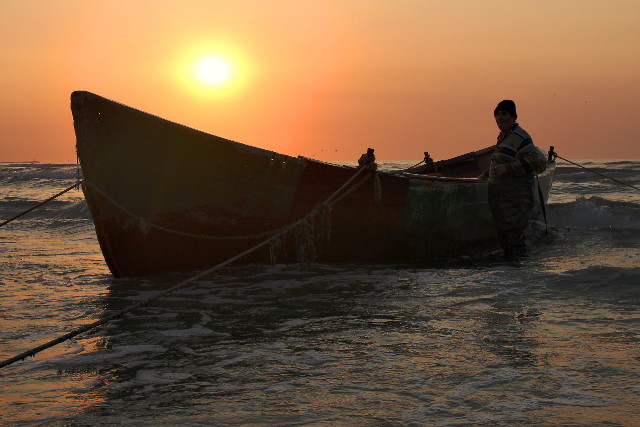 Two mornings with fishermen